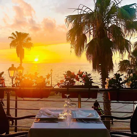 Hotel Grand Victoria