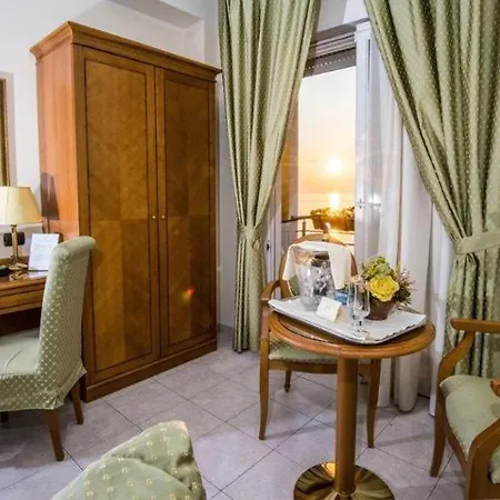 Hotel Grand Victoria