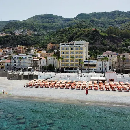 Grand Victoria Hotel