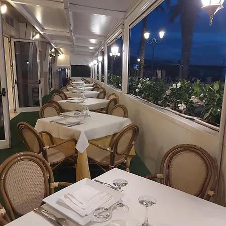 Grand Victoria Hotel
