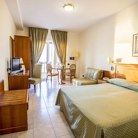 Grand Victoria Hotel