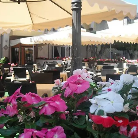 מלון Grand Victoria 4*