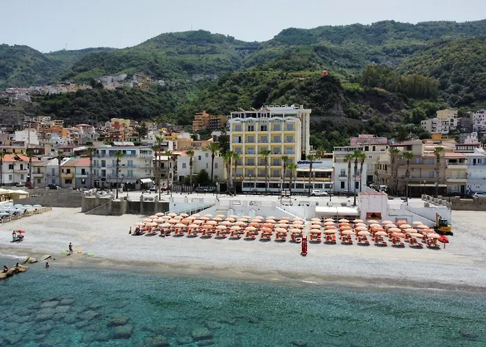 Grand Victoria Hotel