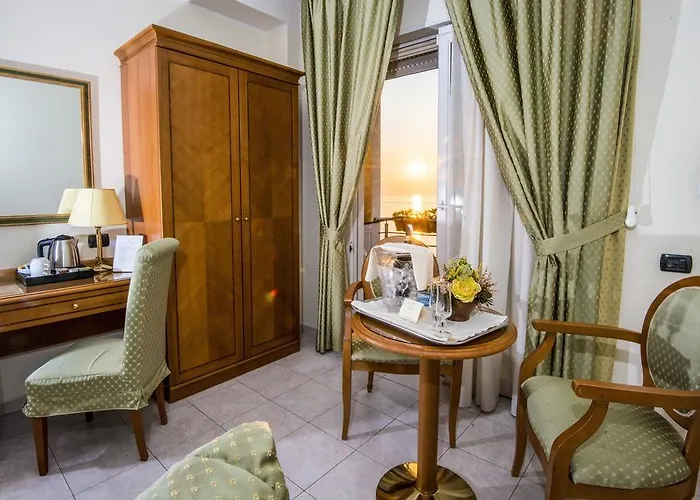 Grand Victoria Hotel 4*