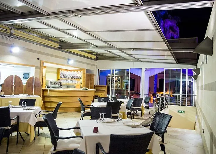 维多利亚大酒店 酒店 4*